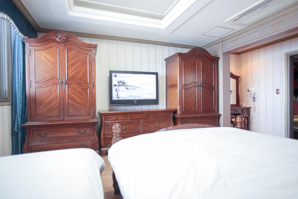 Tongyeong Bay Condo Hotel Exterior foto