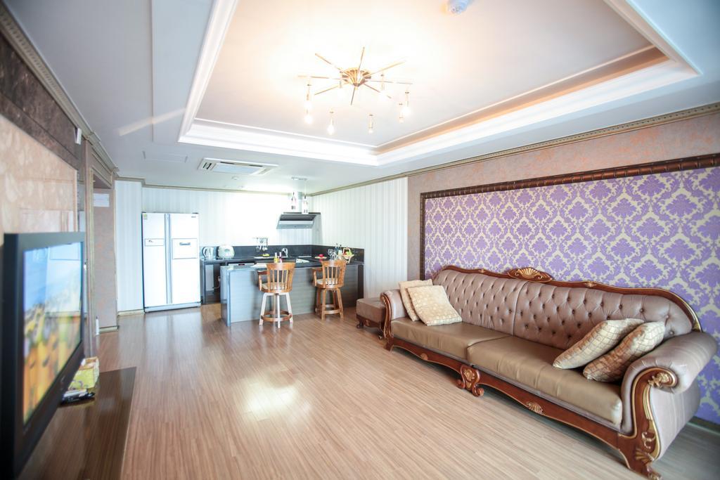 Tongyeong Bay Condo Hotel Exterior foto