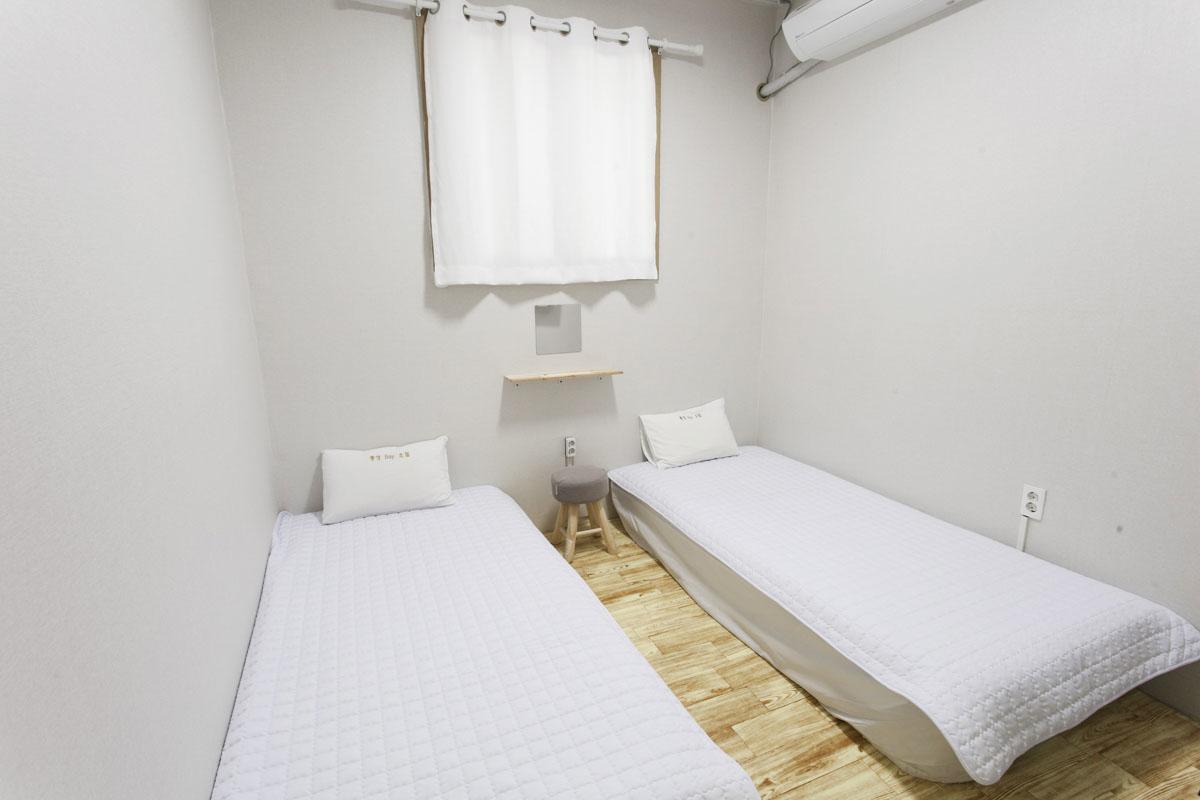 Tongyeong Bay Condo Hotel Zimmer foto