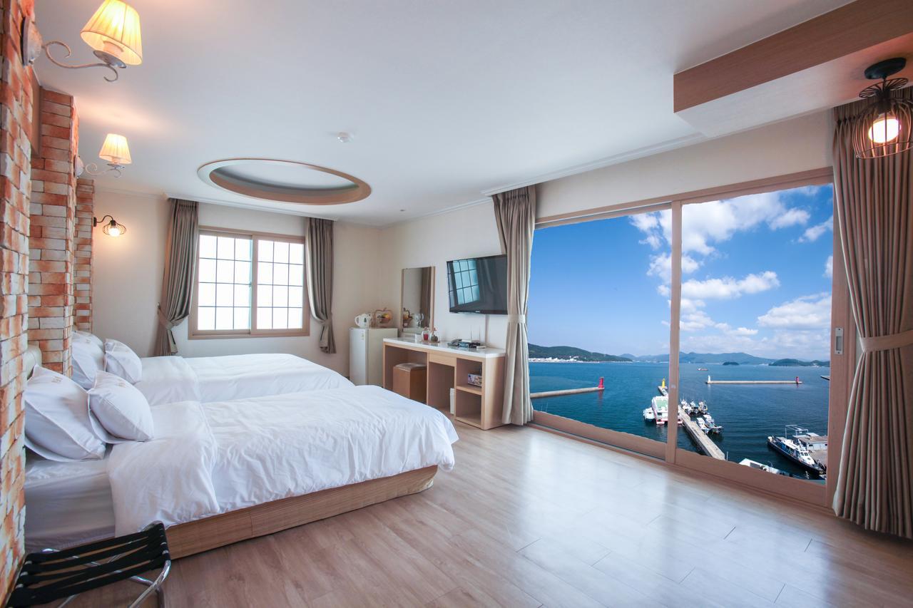 Tongyeong Bay Condo Hotel Exterior foto